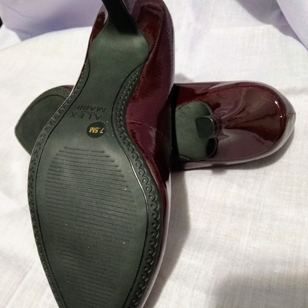 New! Alex Marie pump - Picture 3 of 8